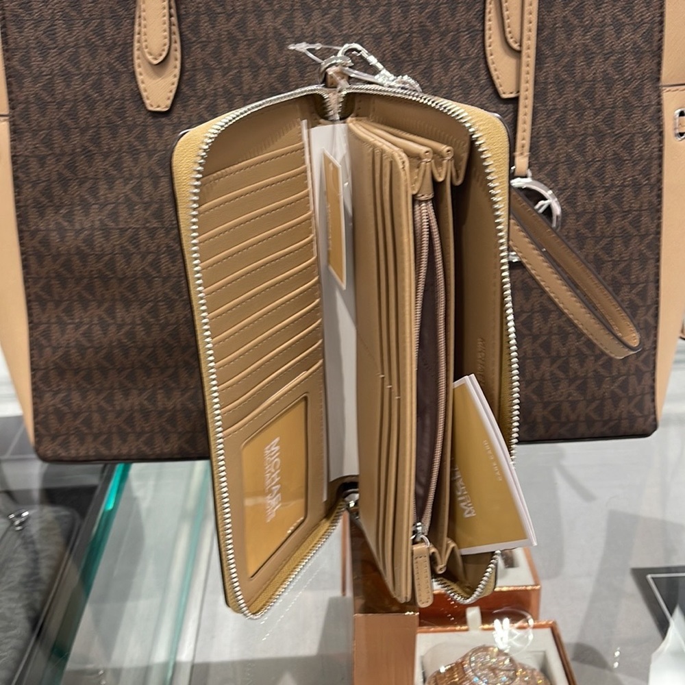 MICHAEL KORS Leather Continental Phone Holder Wristlet Wallet 
Camel 
NWT - Picture 5 of 16